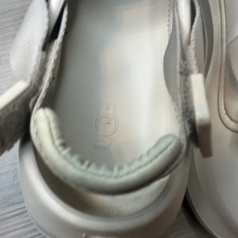 UGG Stratus Platform Strappy Water Sandals 1153078 Beige Men's Size 12